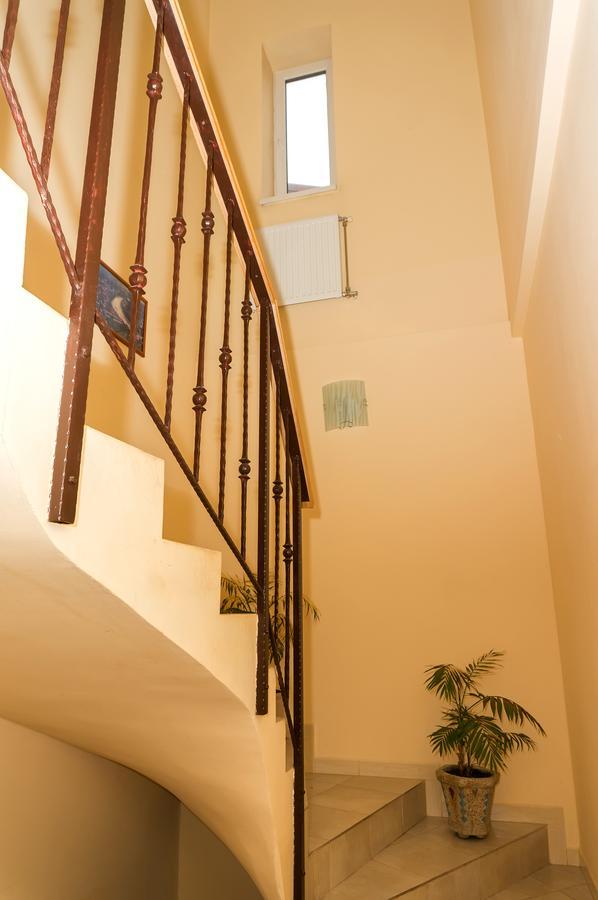 Кімнати В Центрі Hotell Uzjhorod Eksteriør bilde