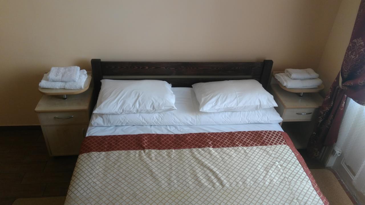 Кімнати В Центрі Hotell Uzjhorod Eksteriør bilde